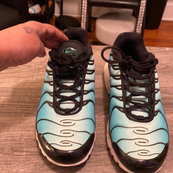 Nike - Picture 2 of 3